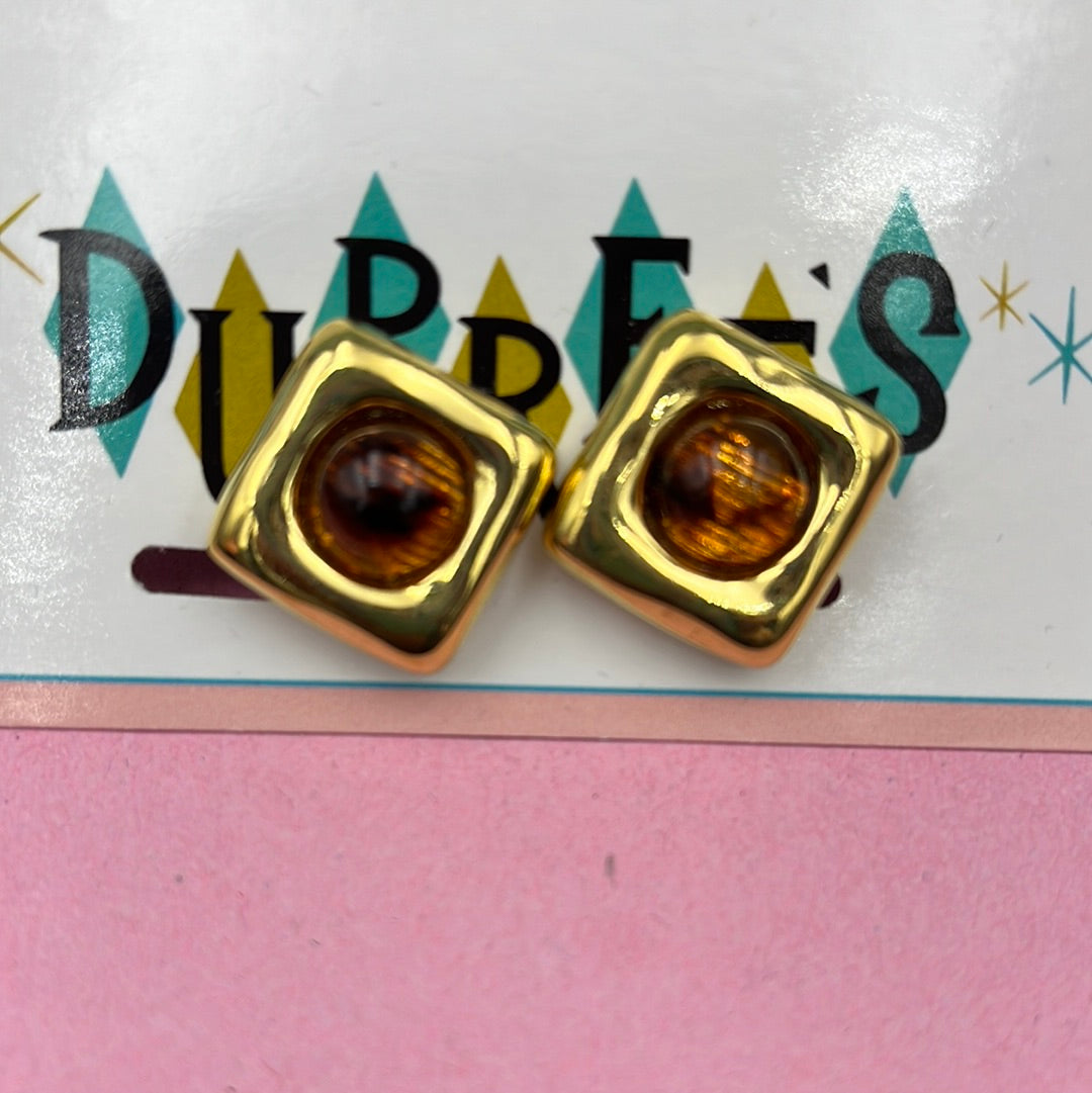 Gold Square clip on with Amber center