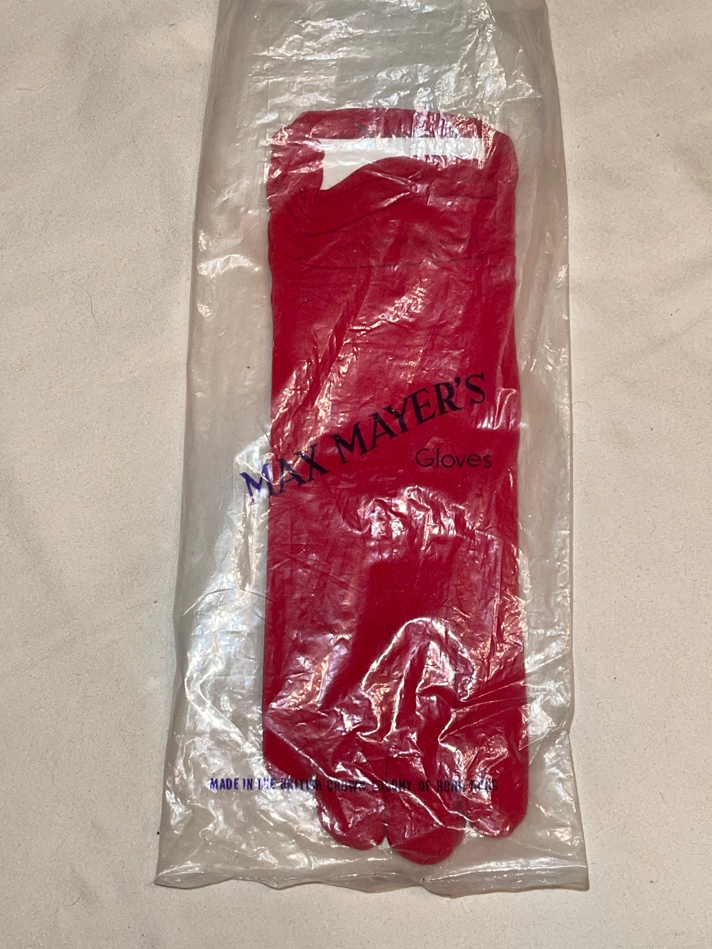 Max Meyer’s Red Nylon Gloves