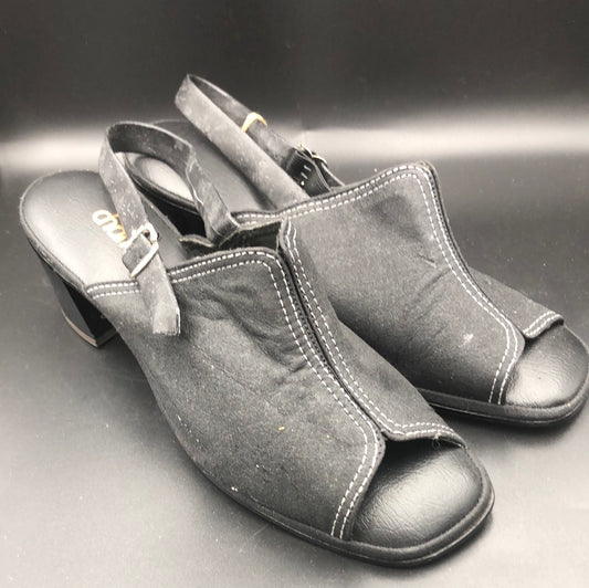 Black open toe shoes