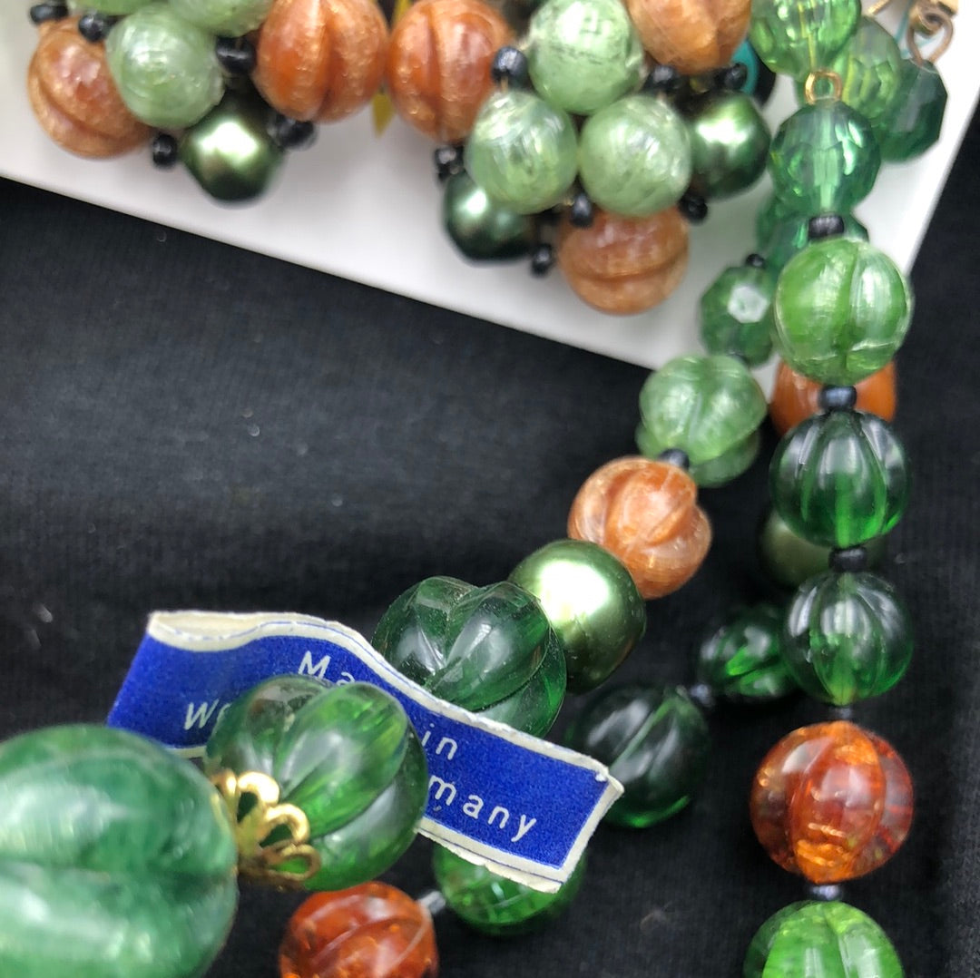 Necklace and clip earring set