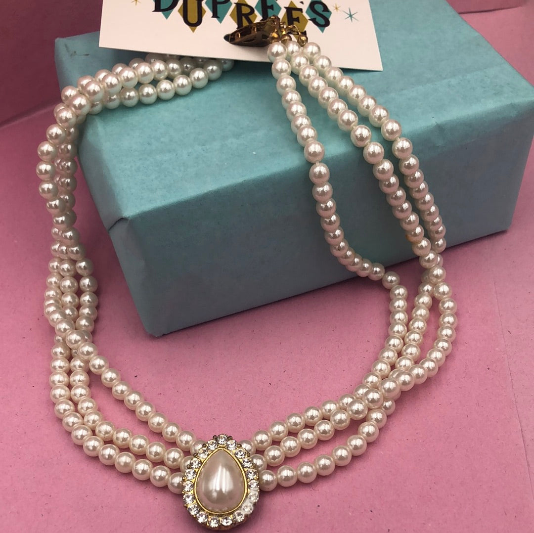 3 strand faux pearl necklace