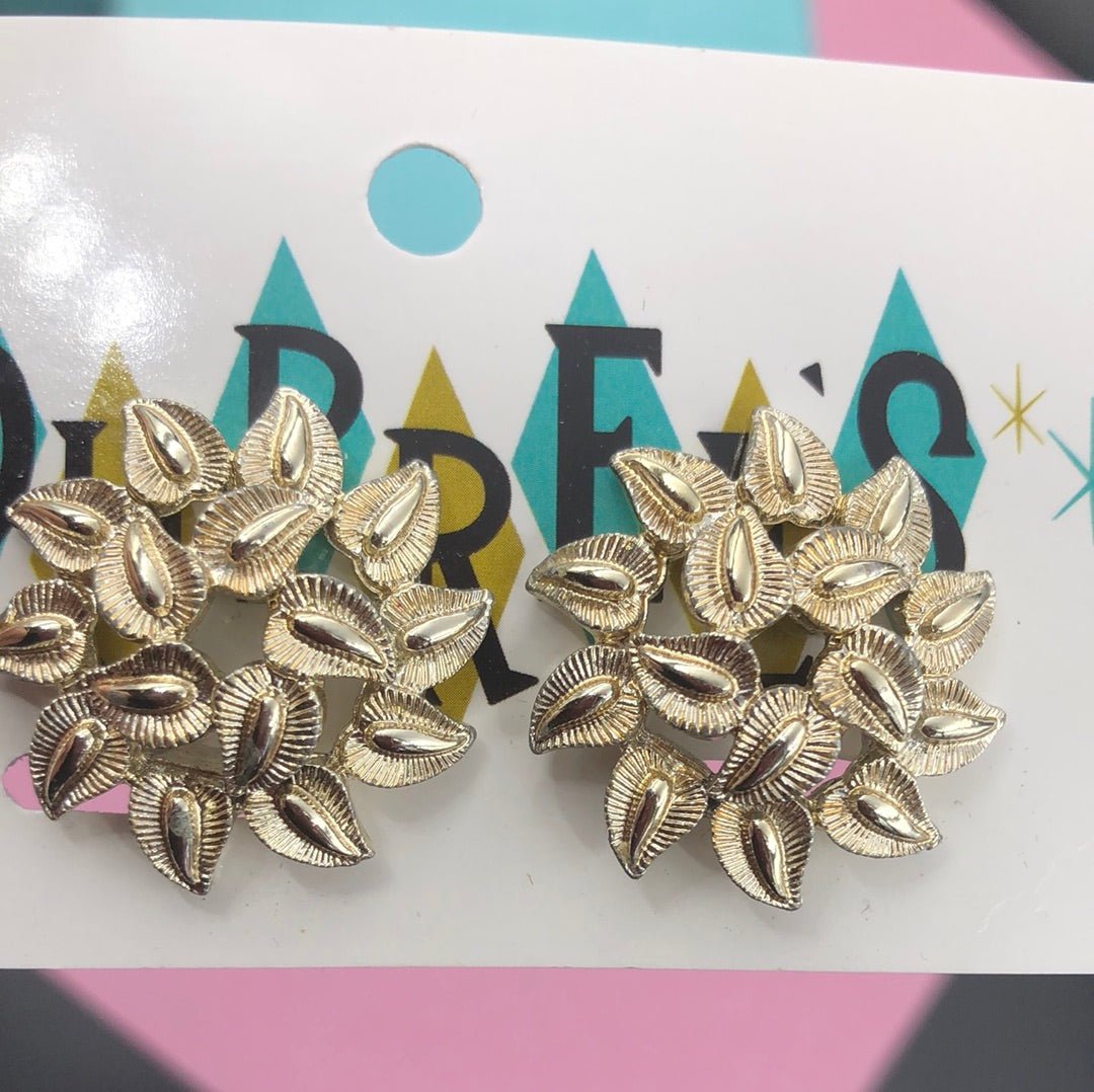 Gold Round Cluster of Leaves clip on earring