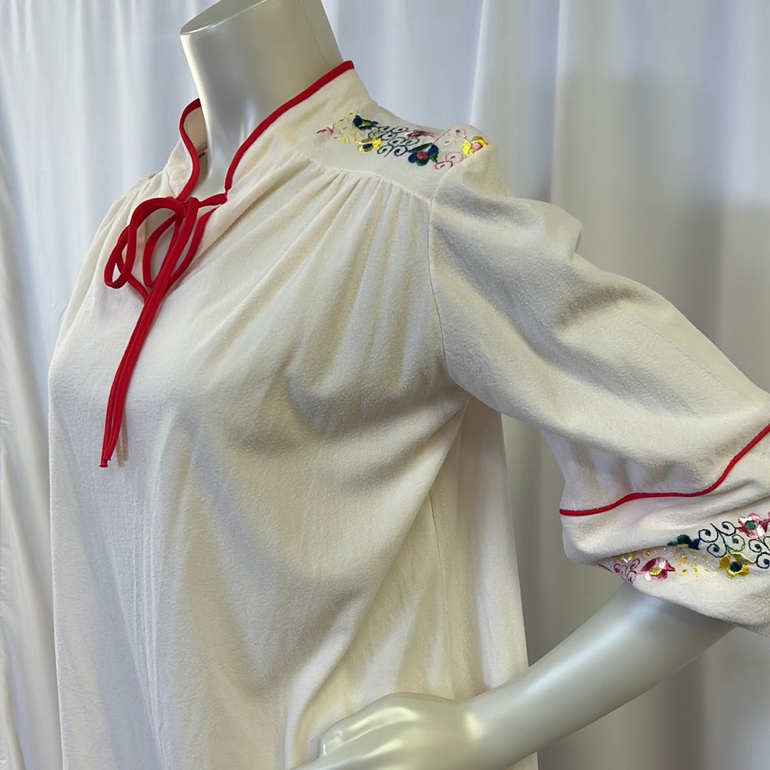 70s Embroidered Mid Sleeve Blouse