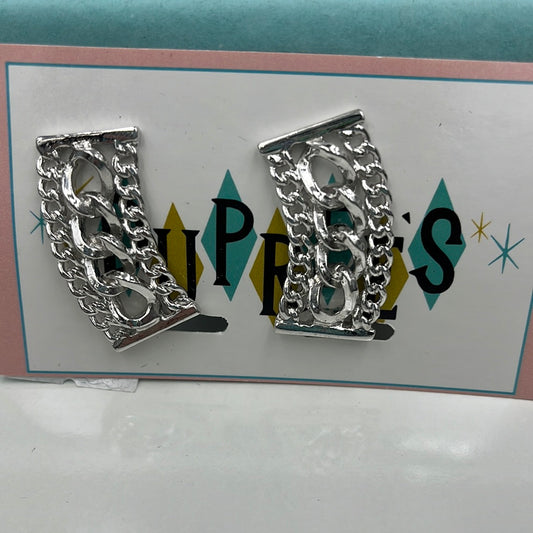 Silver chain link clip on