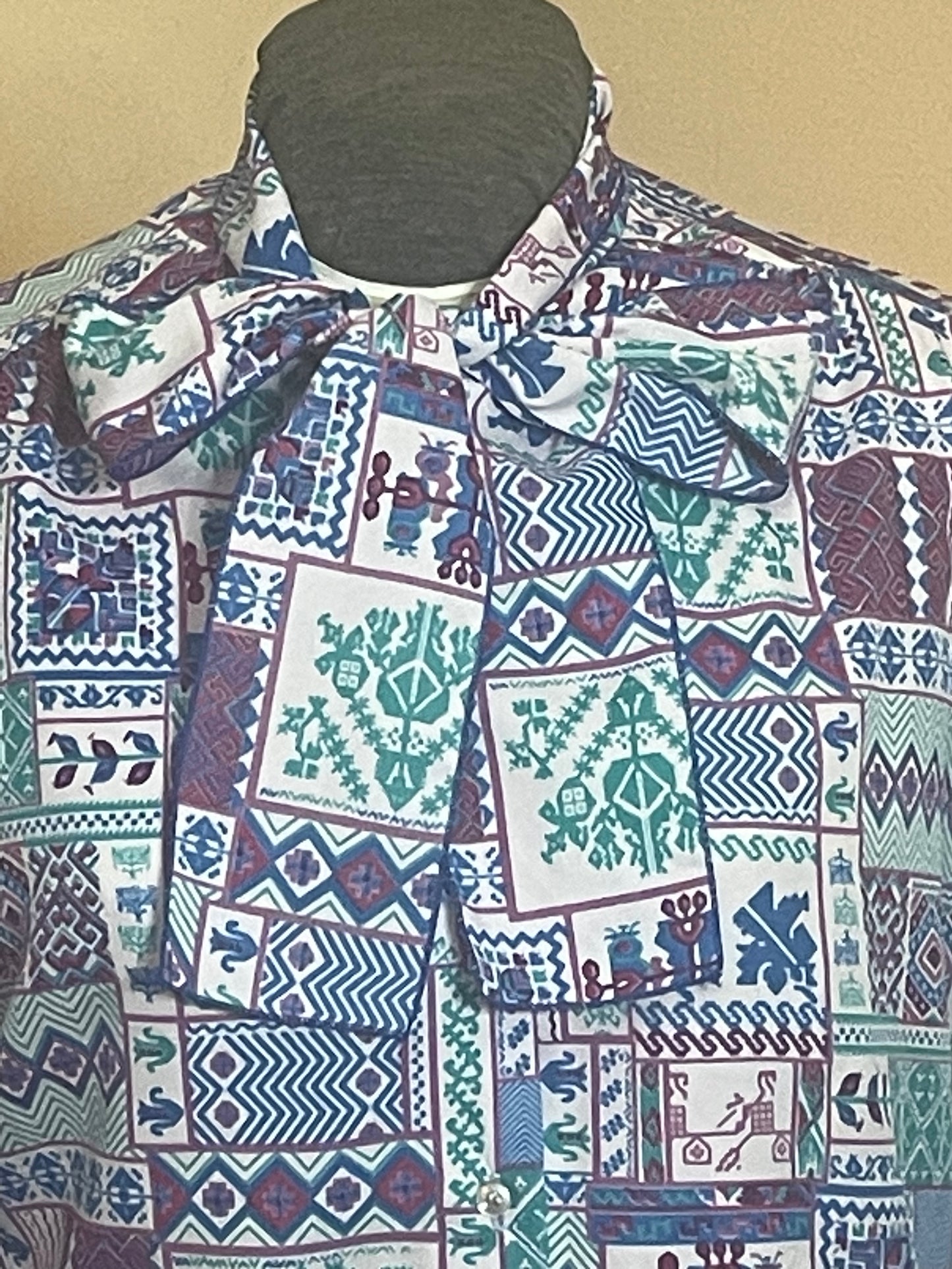 Funky & Bold 70s Blouse