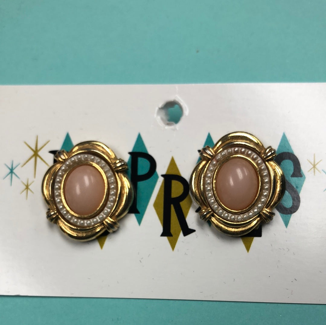 Peach and Gold Pierced Earring