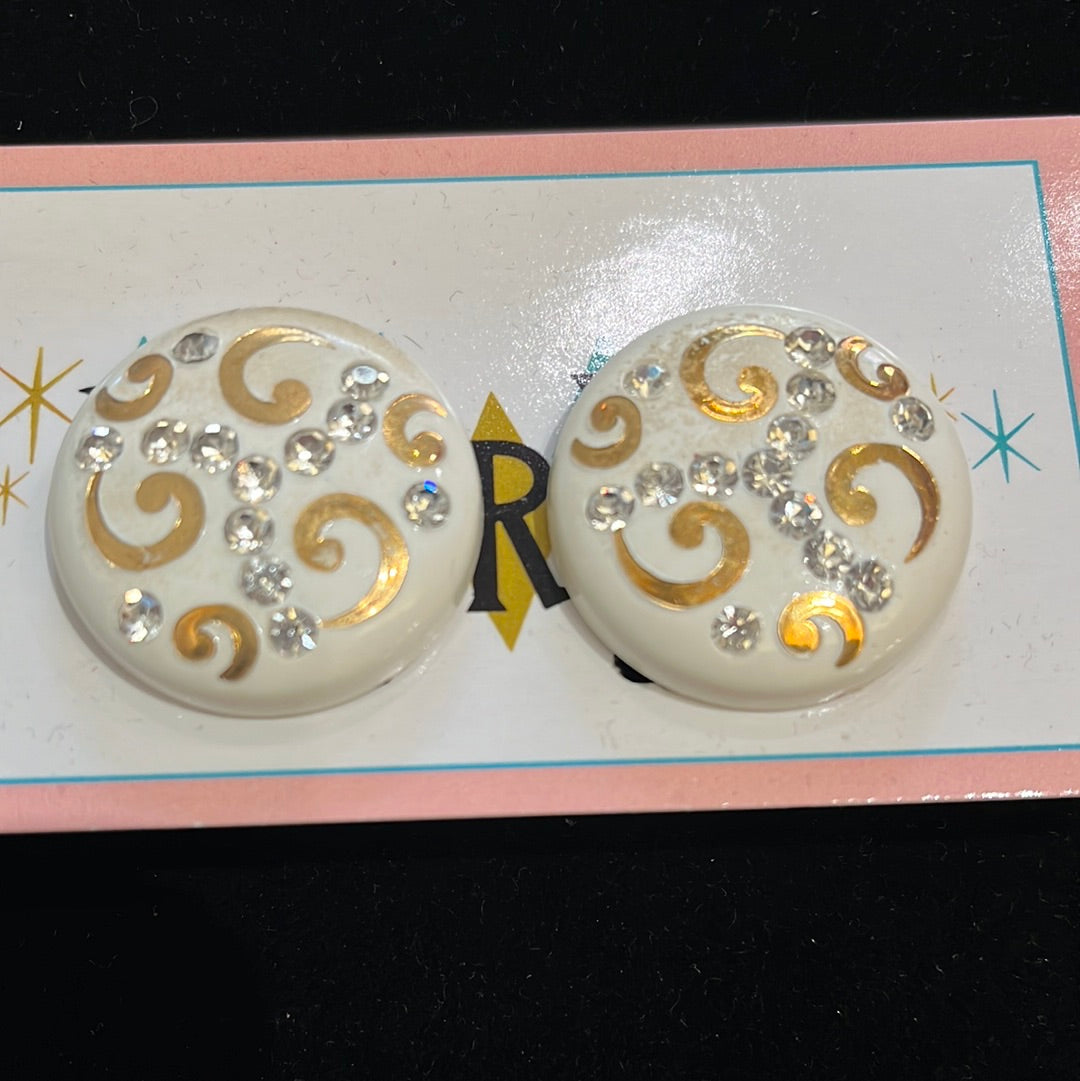 White round clip on with Gold and Crystal detail