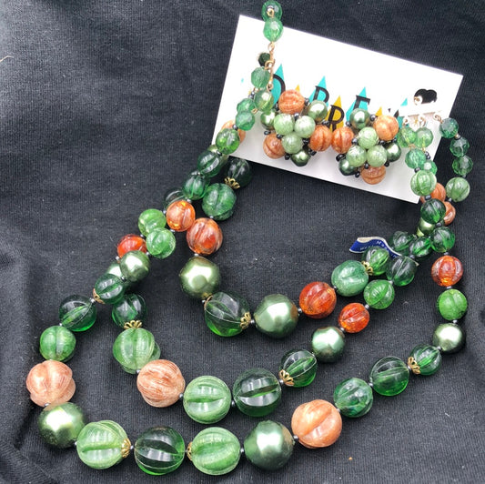 Necklace and clip earring set