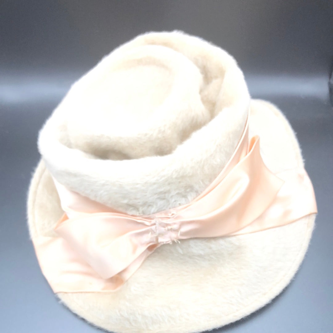 Hats by Hazel Cream faux fur hat