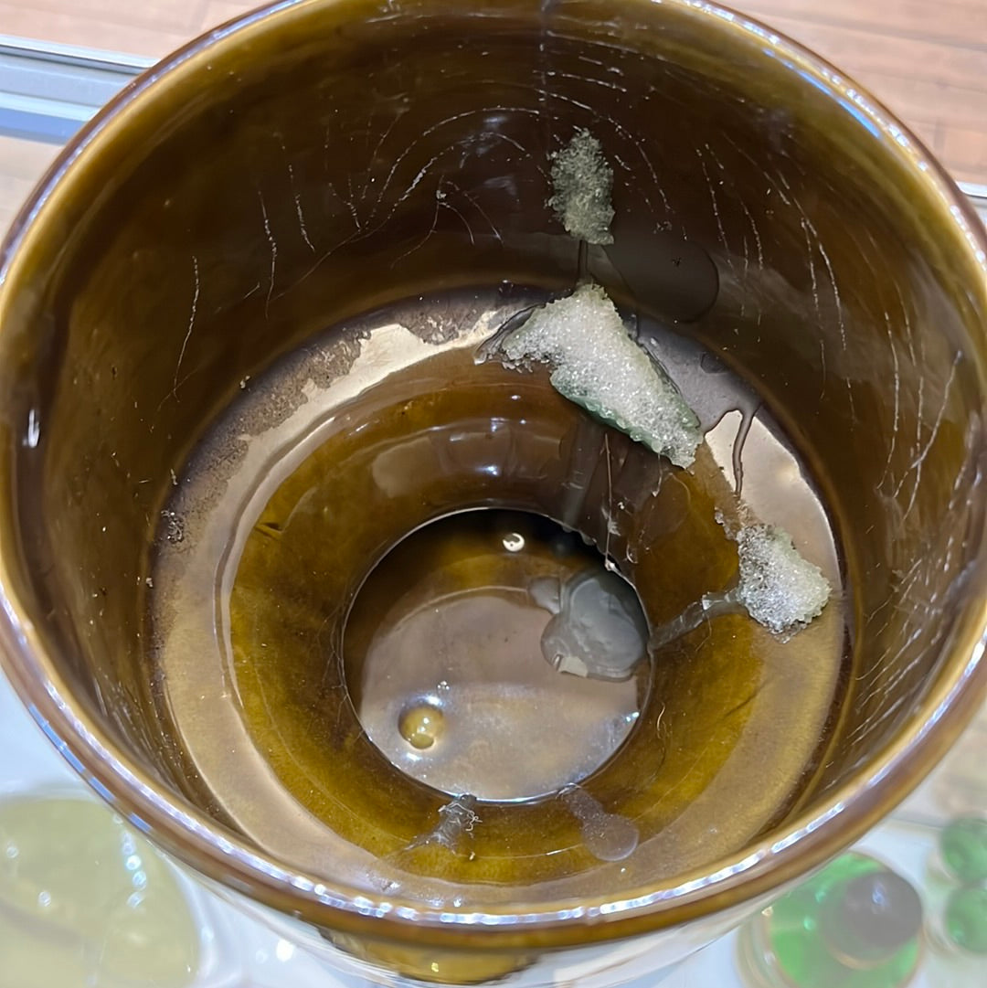 Round Haeger planter