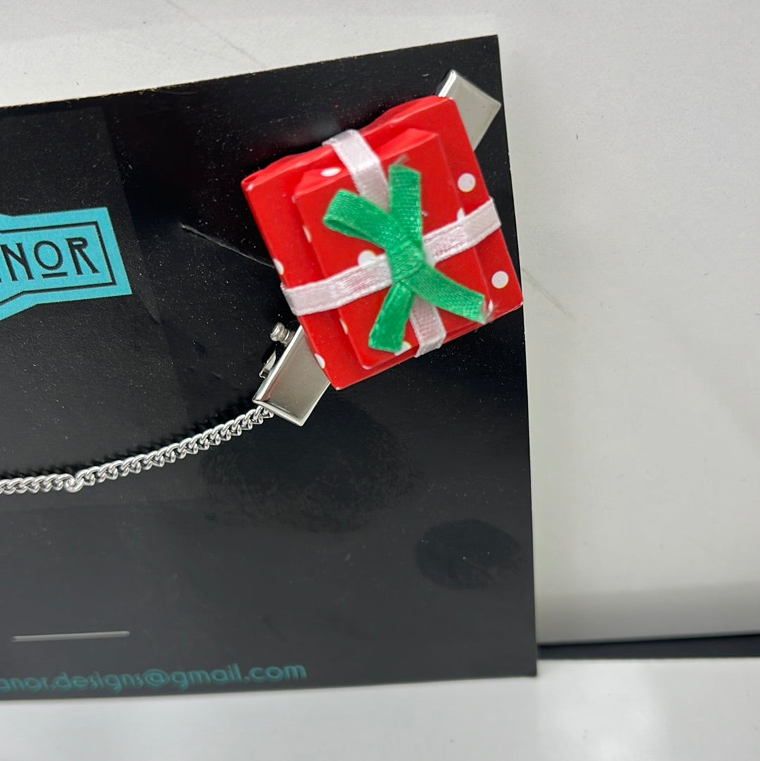 Double package sweater clip