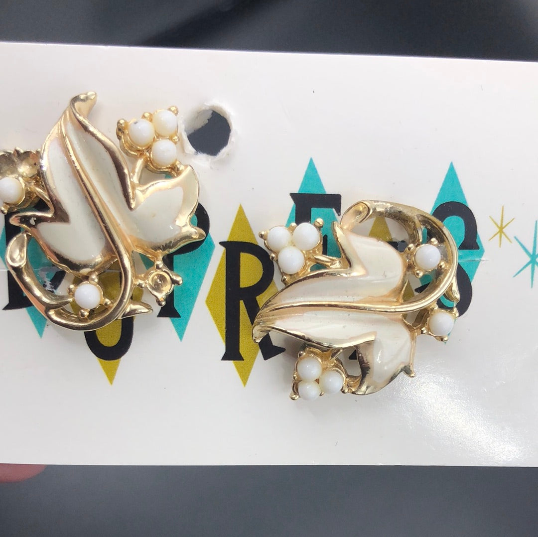 White Leaf clip on earrings
