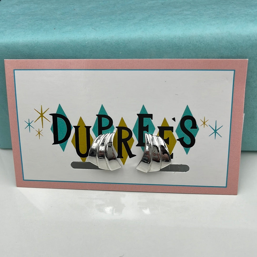 Silver swish clip on earring