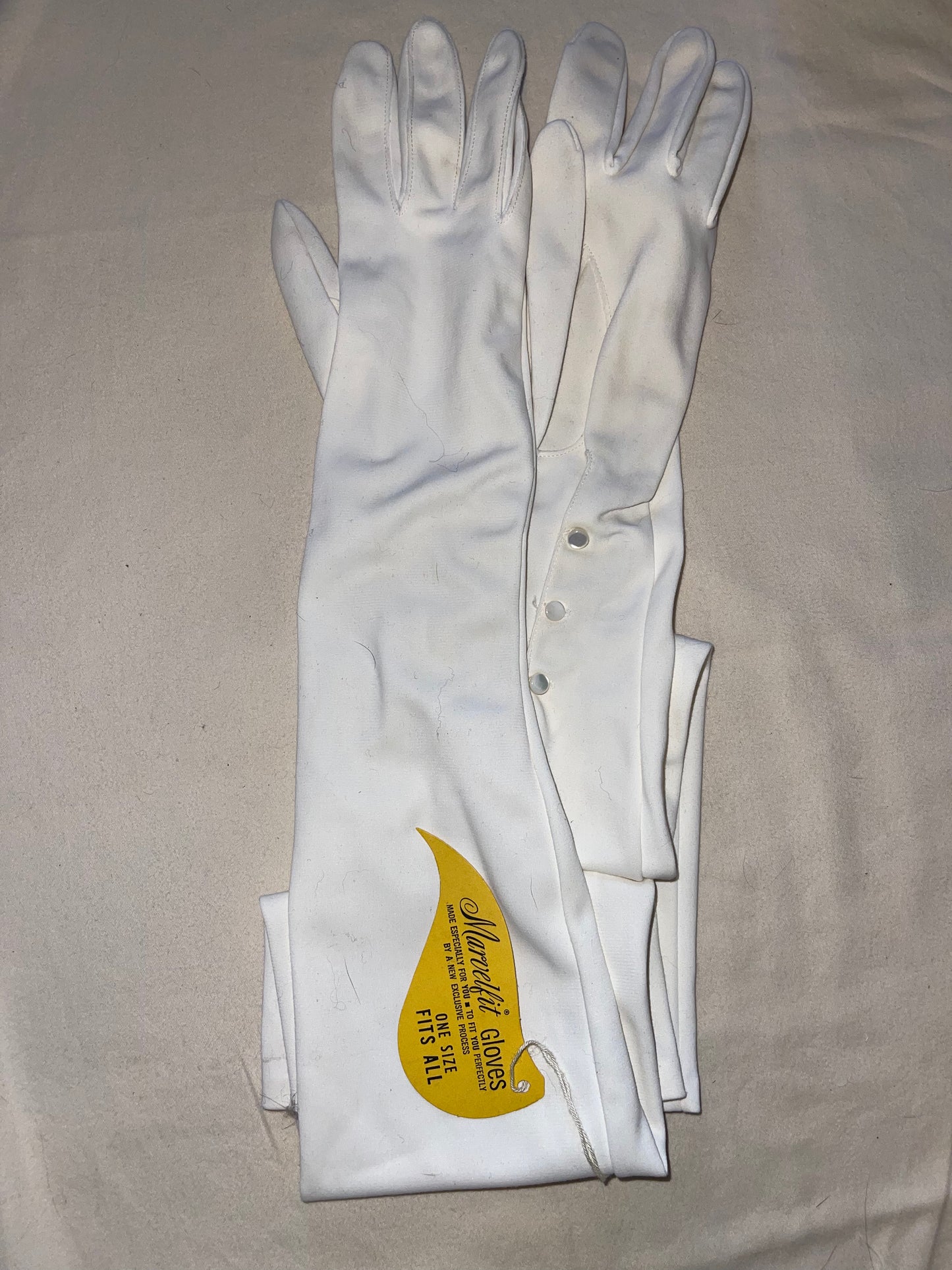 White Opera Marvelfit Gloves