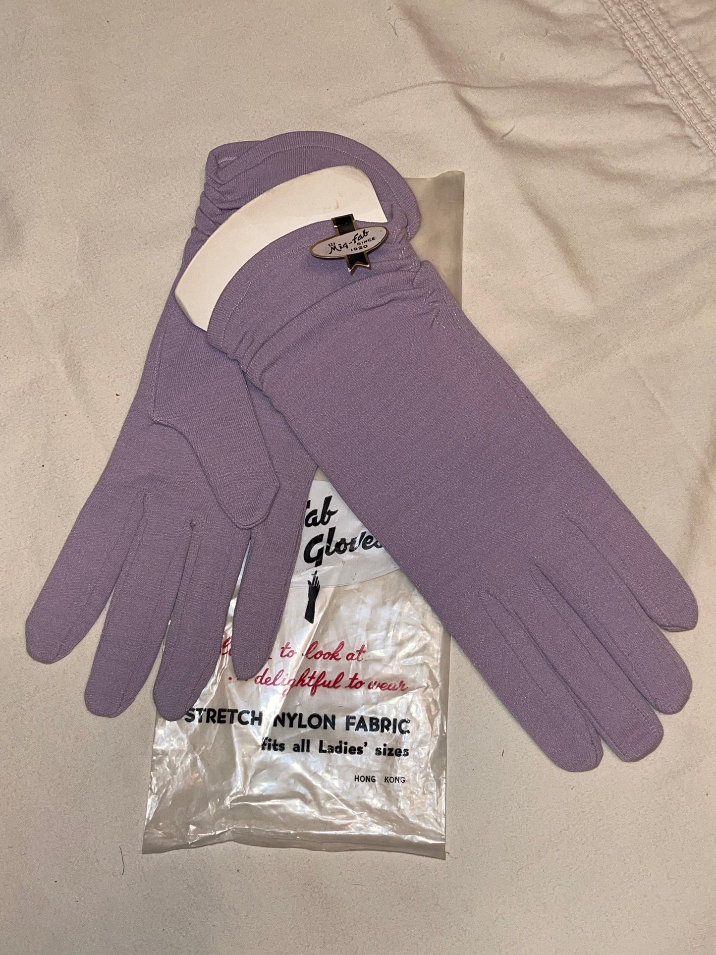 Mig-fab Lilac Colored Gloves