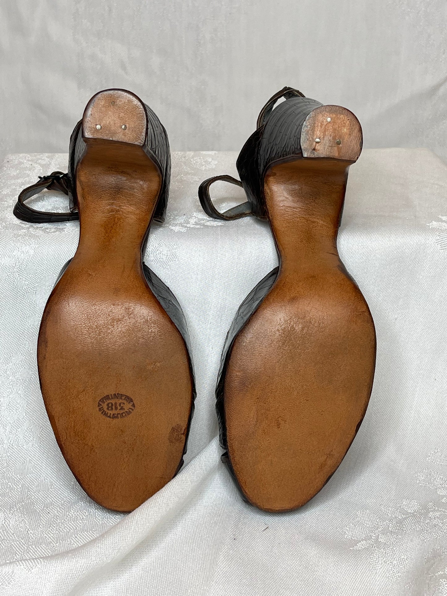 40s brown alligator pumps