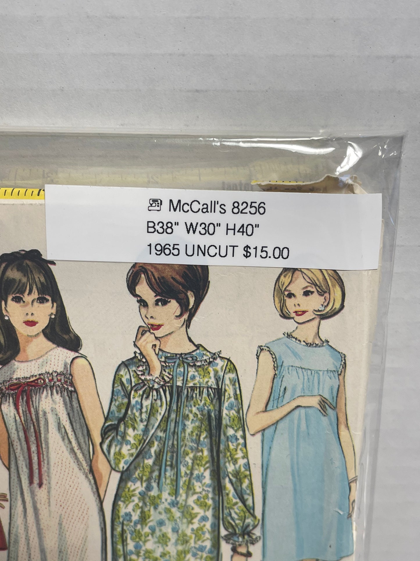 McCall’s 8256