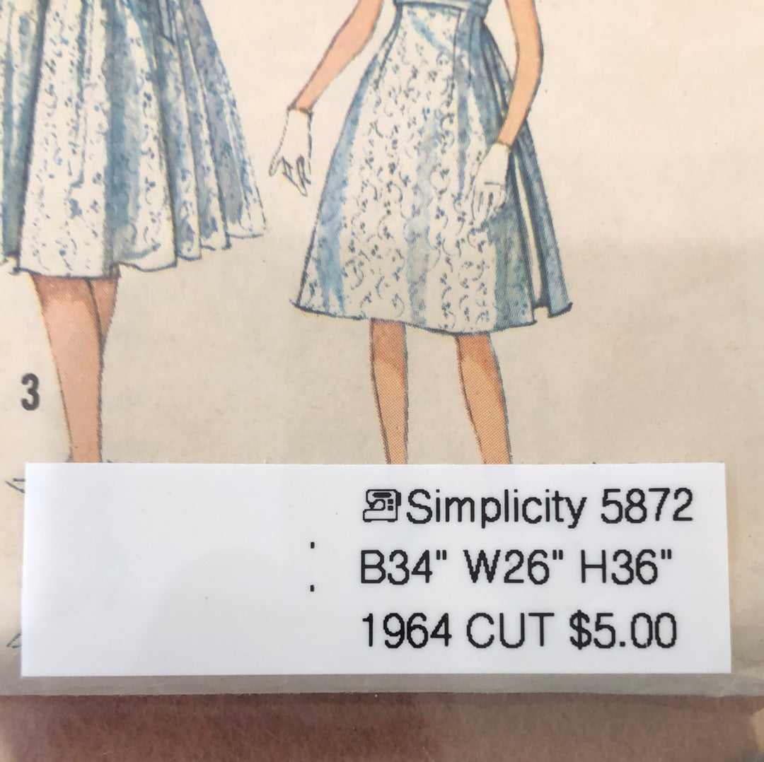 Simplicity 5872