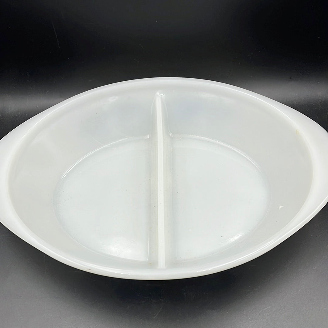 Glasbake Currier & Ives Casserole