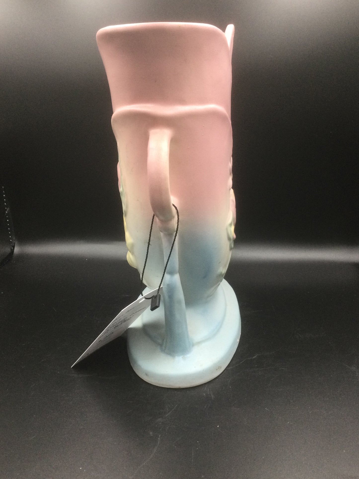 Hull Art 8.5" vase