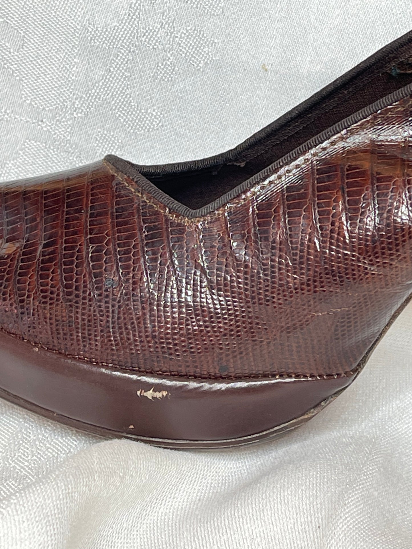 40s dark brown alligator sling backs