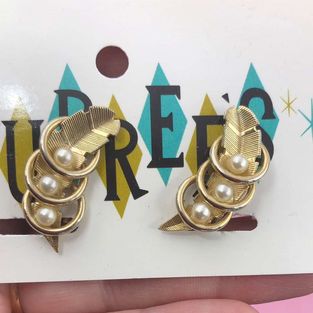 Gold Feather with Ring and Pearl detail