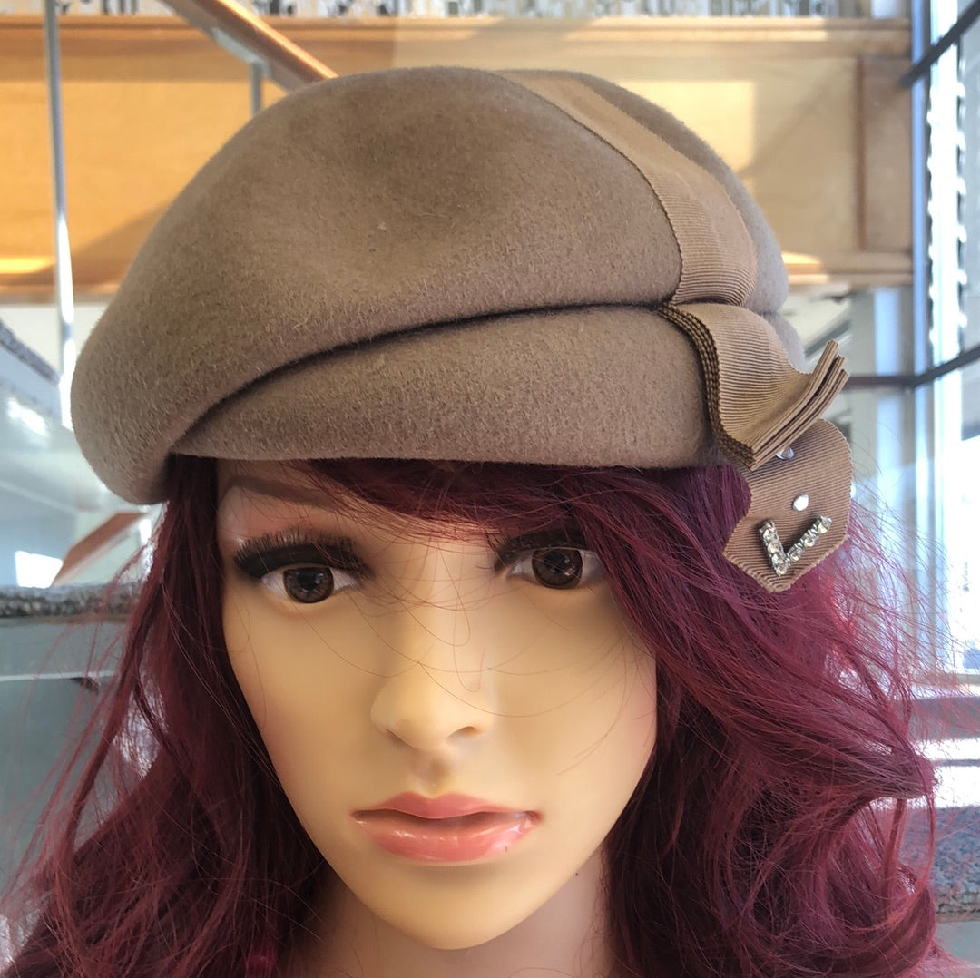 Medium brown wool hat