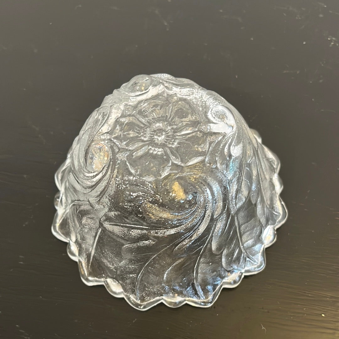 Leaf pattern Glass Dish
