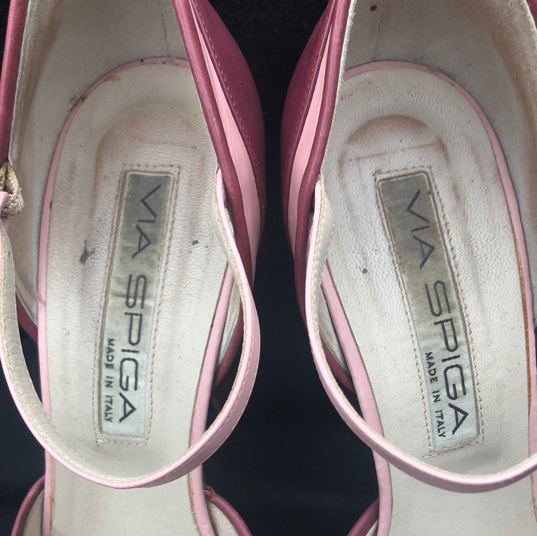 Two tone pink peep toe pump