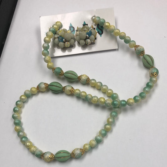 Green Yellow textured round beads with matching bead cluster earrings