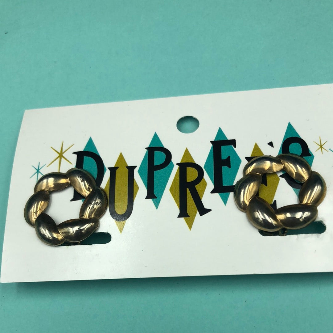 Gold rope circle clip on earrings