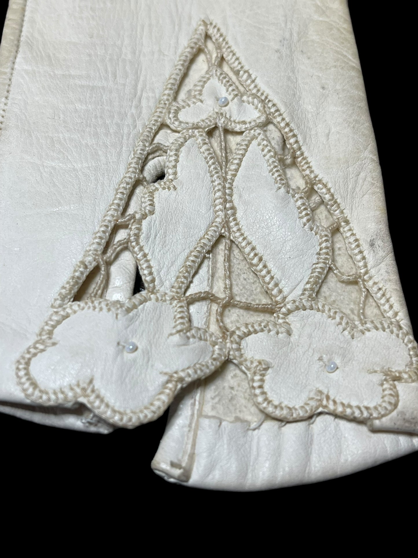 White leather gloves with cutout