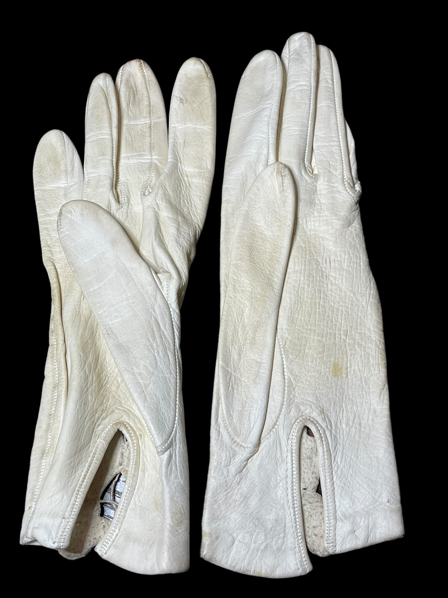 White leather gloves with cutout