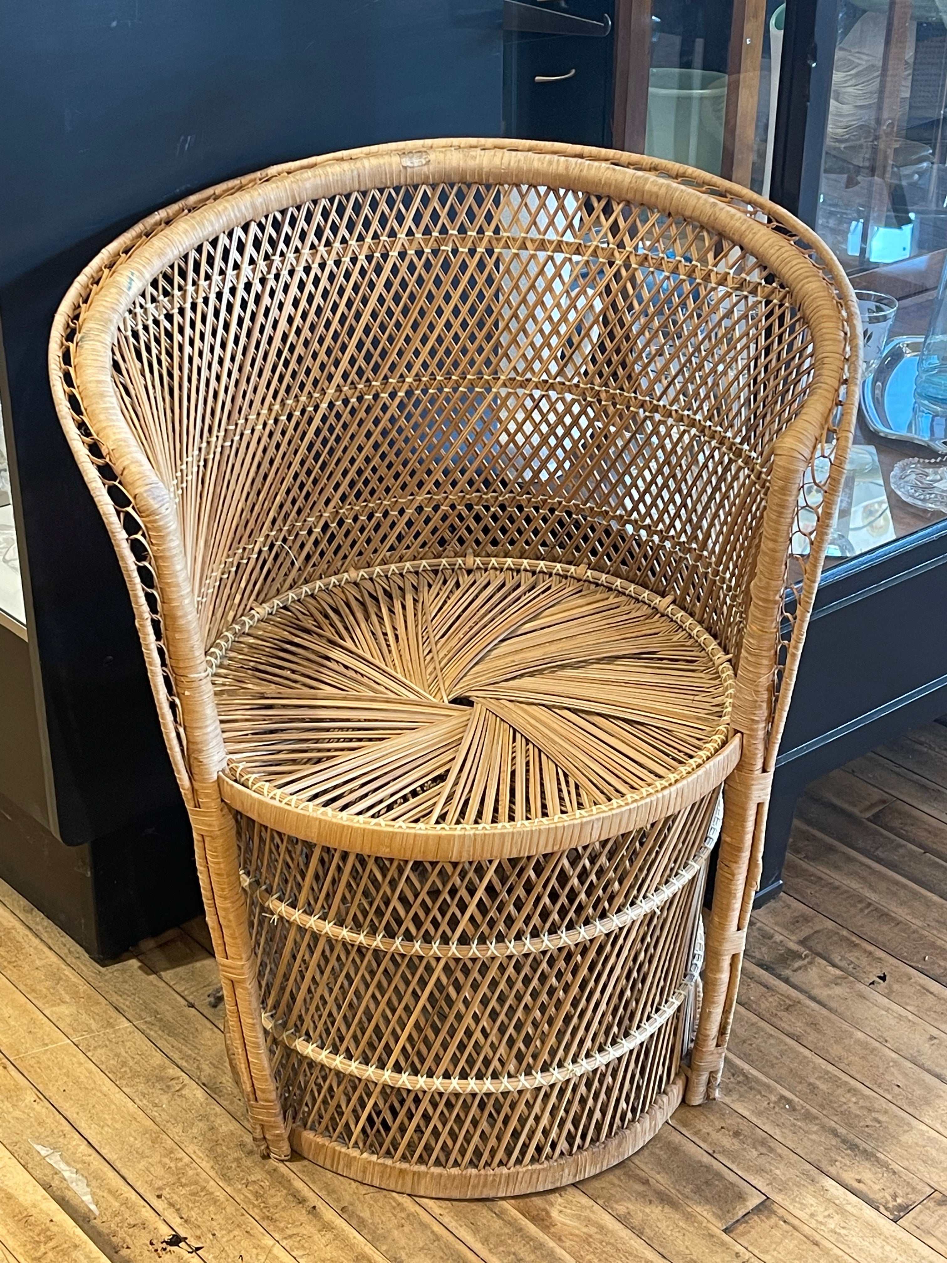 Wicker barrel chair discount vintage