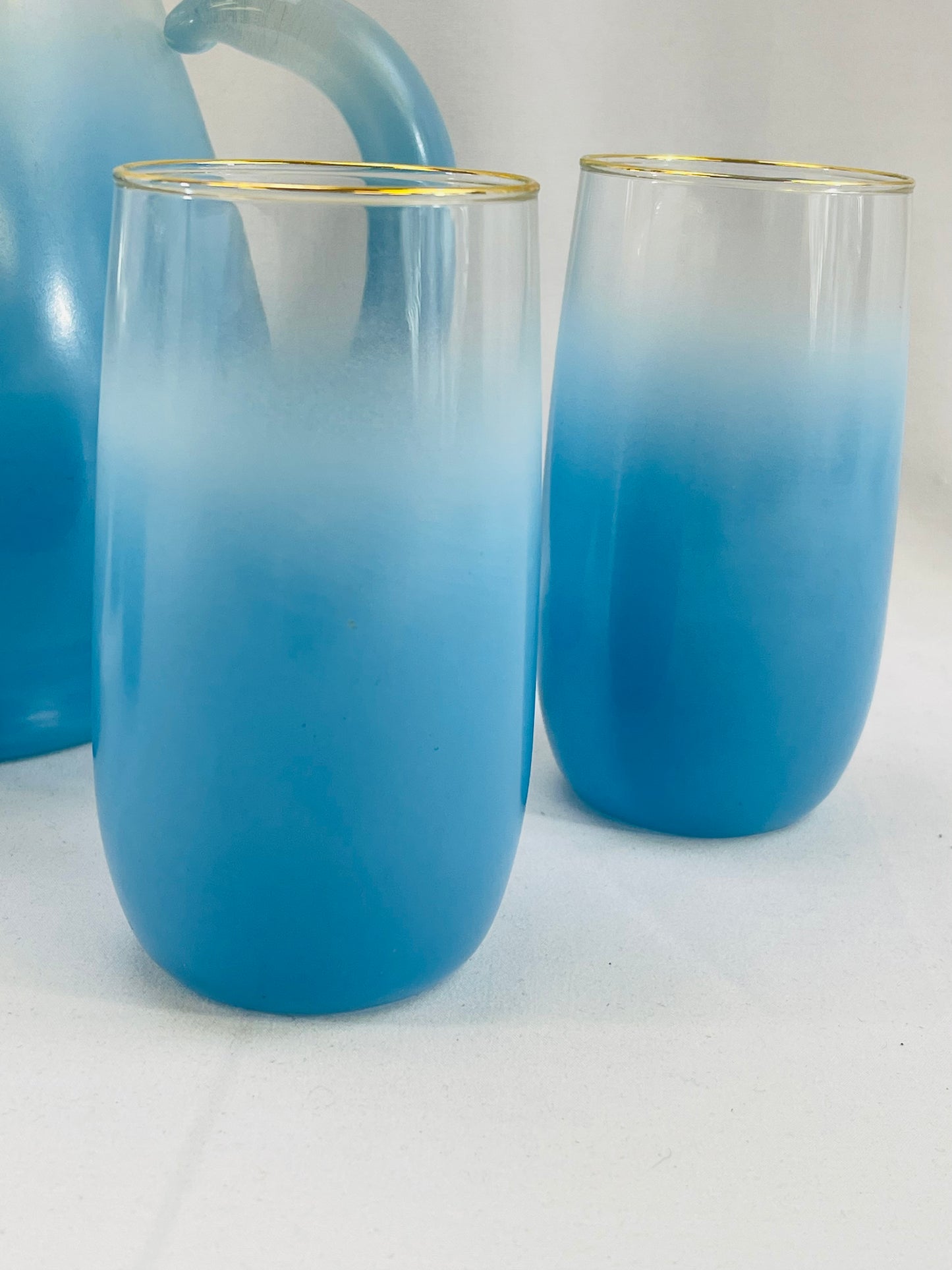 Blue Blendo Pitcher & 4 Glasses