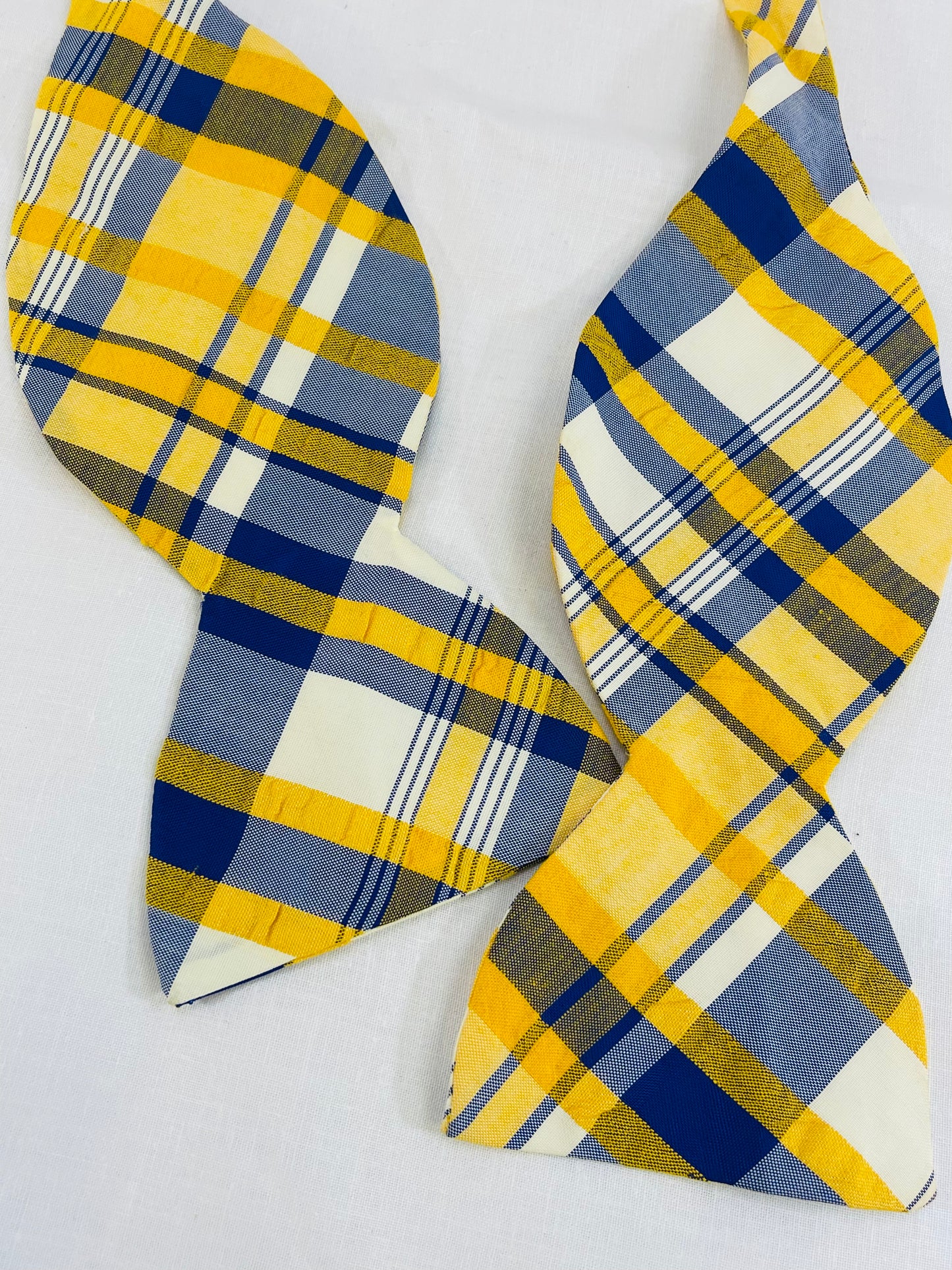 70s Casual Bow Tie