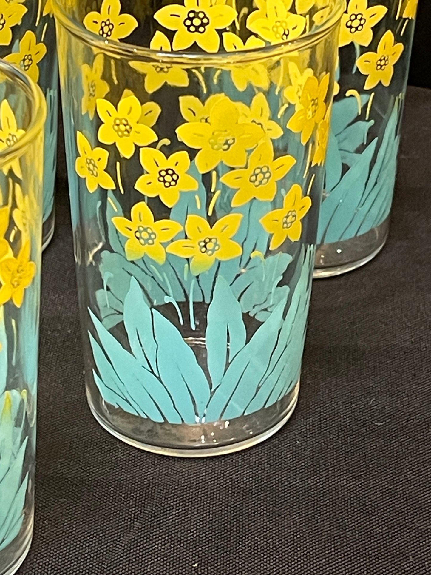 Vintage Daffodil Drinking Glasses