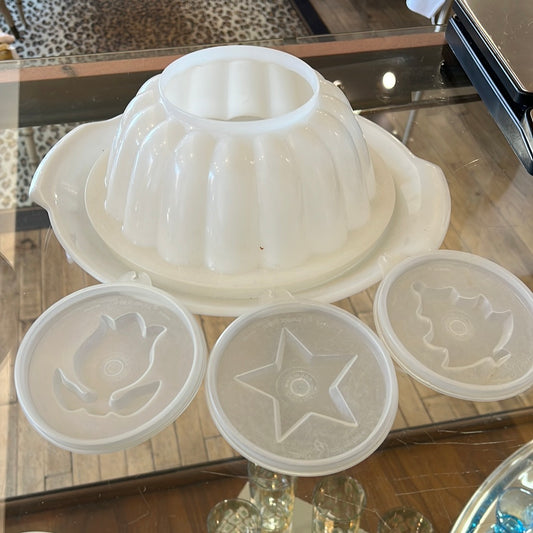 White Plastic Tupperware Jell-O Mould