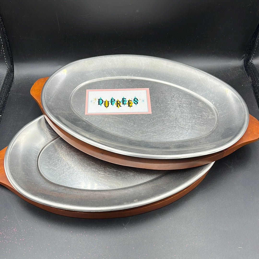 Set of 2 plates
