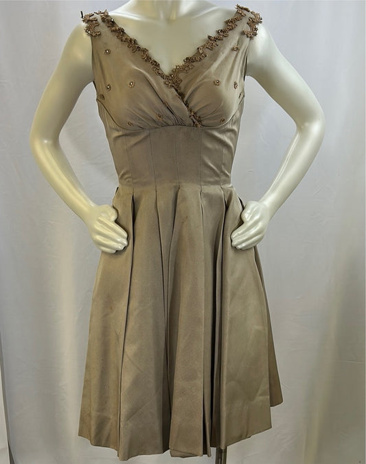 50s Beige Sleeveless Pleated Dress