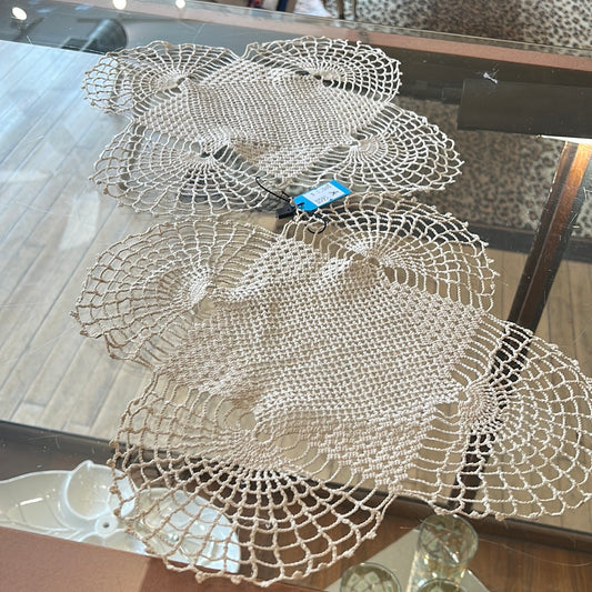 Set of 2 Ivory crocheted doilies