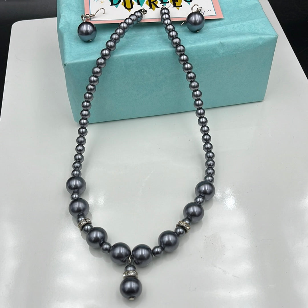 Grey faux pearl necklace & pierced earrings