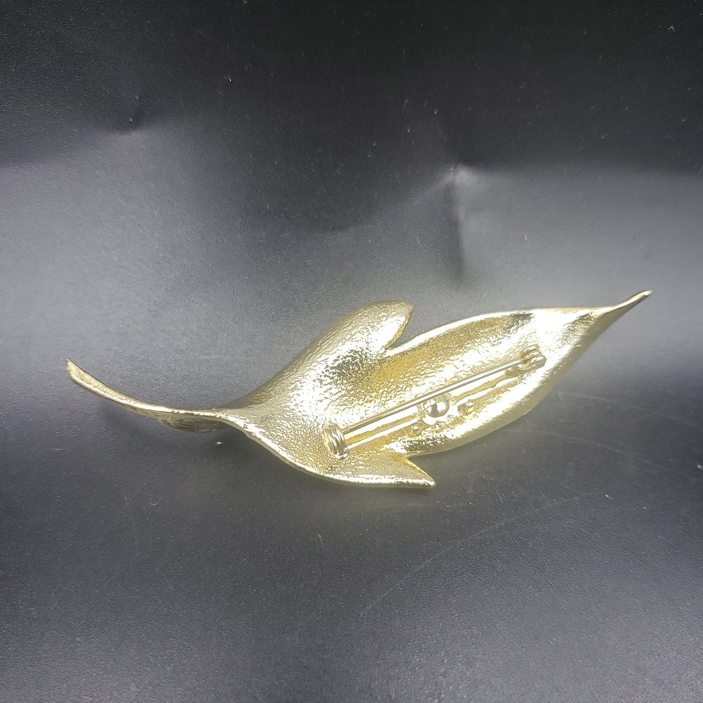 Coro gold leaf pin