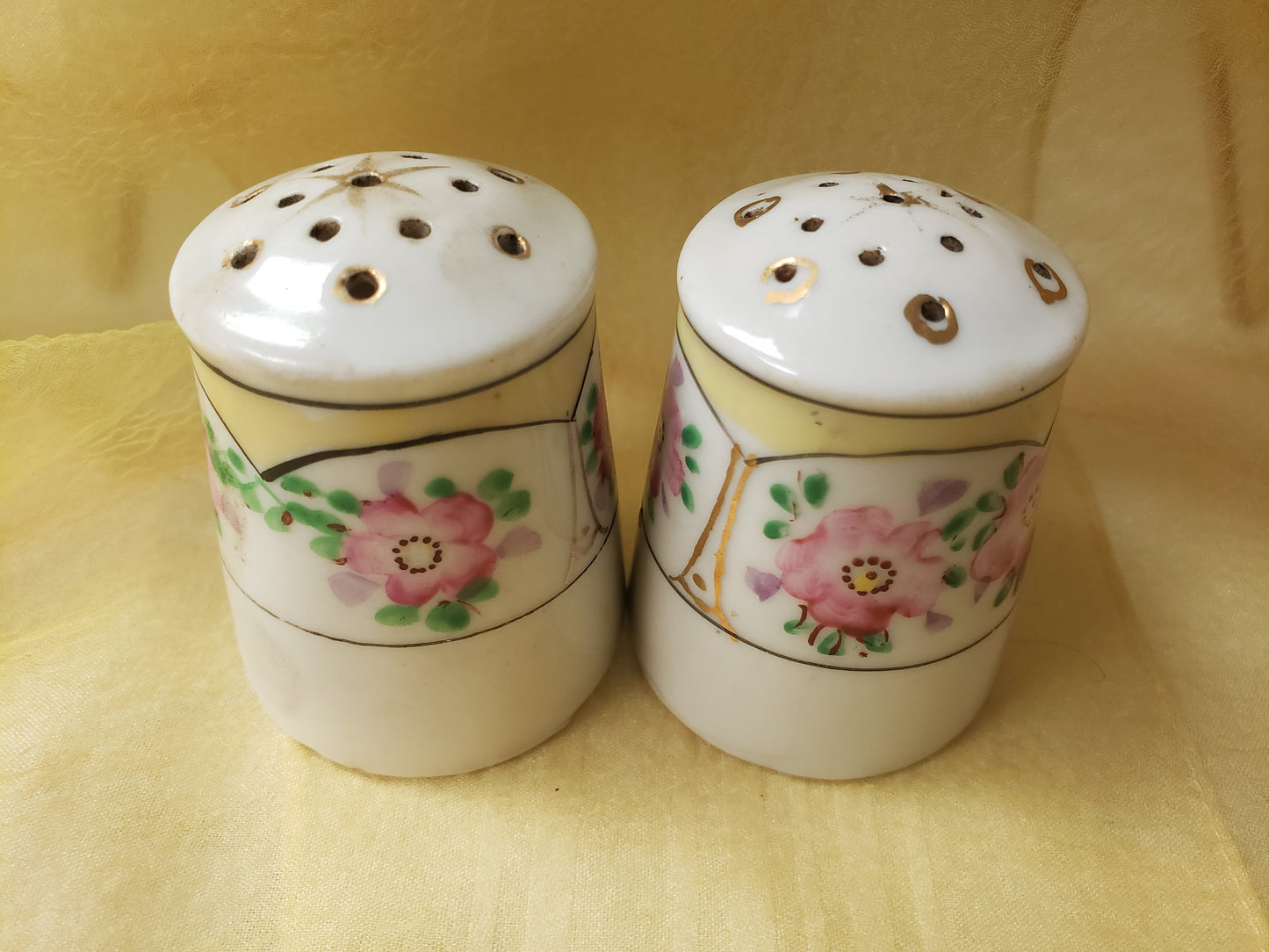Ceramic Floral Shaker Set