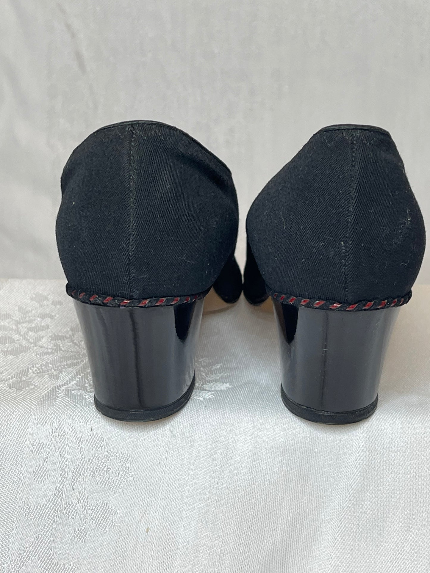 40s chunky heel black & red pumps