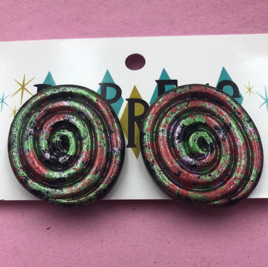 Oval Green and Red Clip on earrings