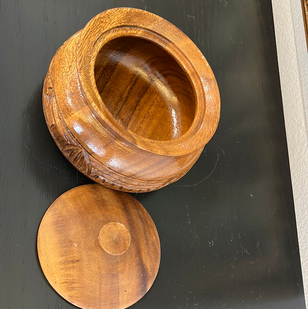 Small carved wooden covered "Hawaii" bowl