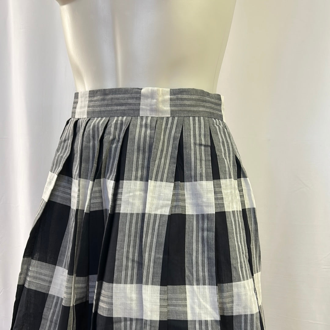 Black & White Pleated Skirt