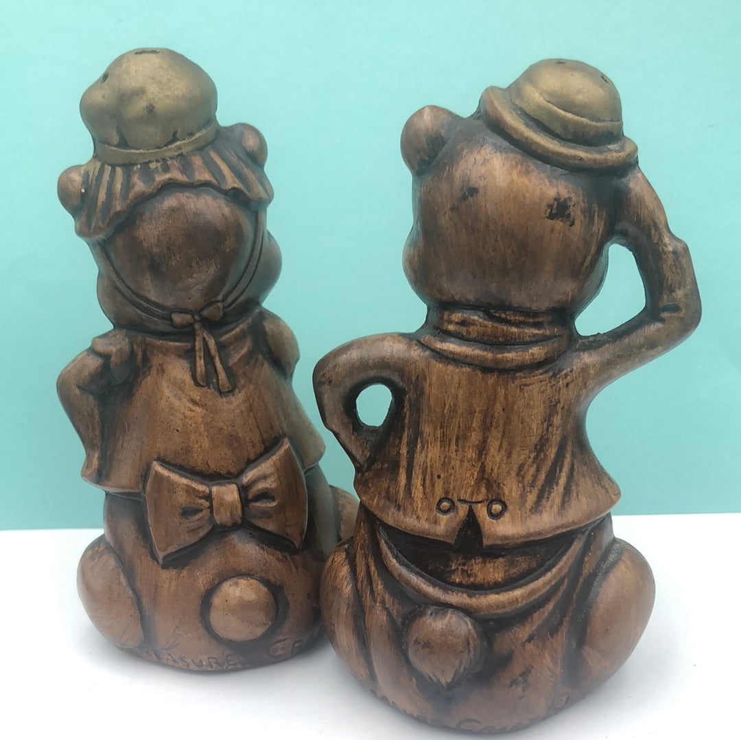 Storybook Brown Bears Couple salt and pepper shakers
