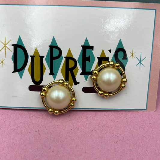 Round faux pearl with Gold edge clip on earrings